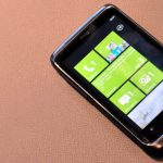 Ποια εταιρεία πουλάει τα περισσότερα Windows Phone 7 smartphones